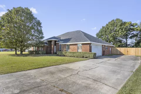 10157 Lake Forest Dr, Vancleave, MS 39565