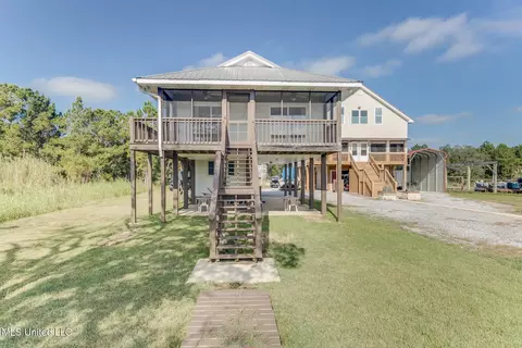 11156 E Bayou View Dr, Bay Saint Louis, MS 39520