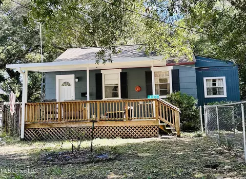 262 Forrest Ave, Biloxi, MS 39530