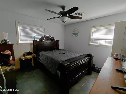 Bedroom - 1443 Sheffield Dr, Jackson, MS 39211 photo 8 of 10