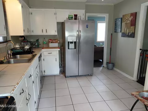 Other - 1443 Sheffield Dr, Jackson, MS 39211 photo 2 of 5