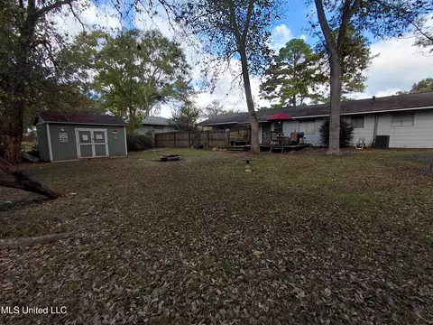 Exterior - 1443 Sheffield Dr, Jackson, MS 39211 photo 2 of 7