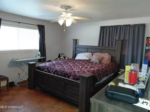 1443 Sheffield Dr, Jackson, MS 39211