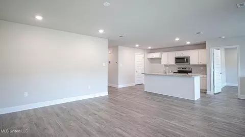 Living - 45 Monarch Dr, Lucedale, MS 39452 photo 2 of 3