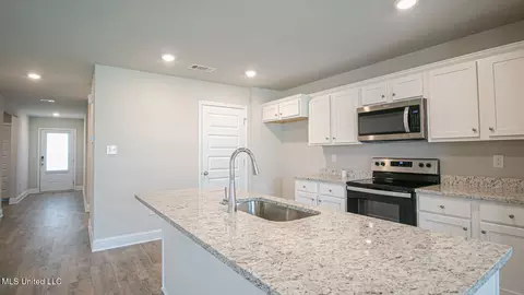 Entry Way - 45 Monarch Dr, Lucedale, MS 39452 photo 2 of 2