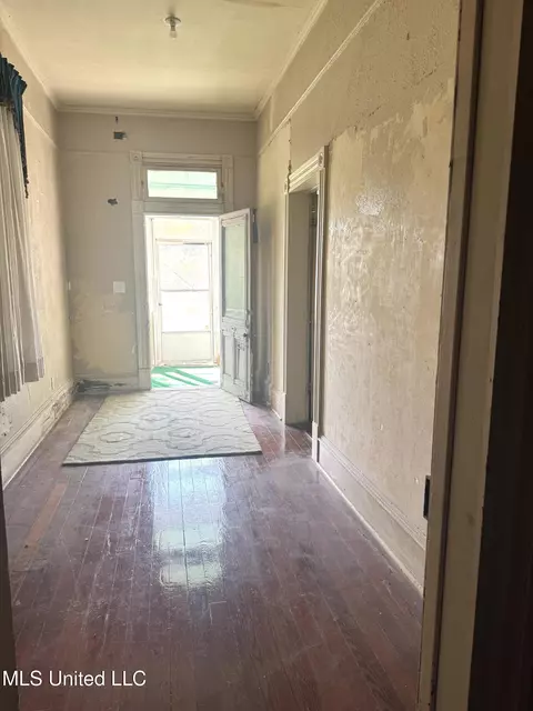 Entry Way - 4219 Bellview Ave, Moss Point, MS 39563 photo 1 of 1