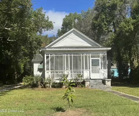 4219 Bellview Ave, Moss Point, MS 39563