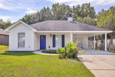 9810 Ana Hulu St, Diamondhead, MS 39525