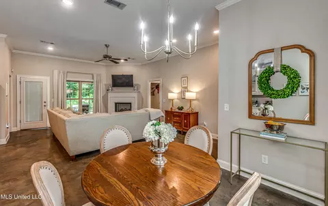 260 Chartleigh Cir, Canton, MS 39046 photo 9