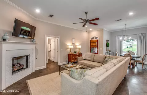 260 Chartleigh Cir, Canton, MS 39046 photo 12