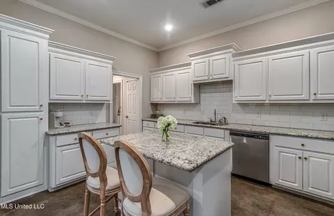 260 Chartleigh Cir, Canton, MS 39046 photo 16