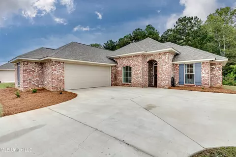 260 Chartleigh Cir, Canton, MS 39046 photo 2