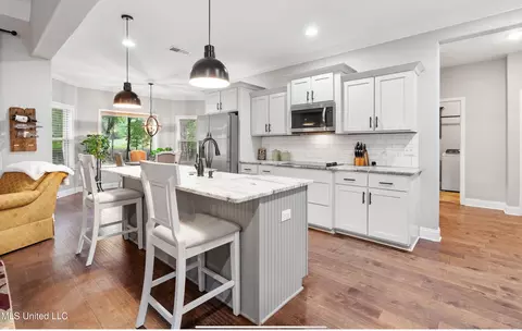 Kitchen - 5199 Dixie Creek Dr, Hernando, MS 38632 photo 1 of 2