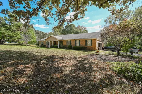 20 James Black Rd, Olive Branch, MS 38654