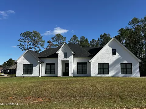 10 Switch Rd, Carriere, MS 39426
