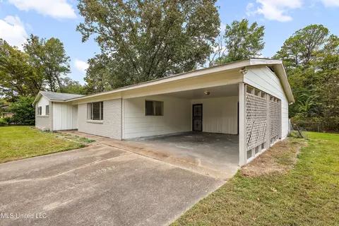 Other - 5256 Parkway Dr, Jackson, MS 39211 photo 1 of 2