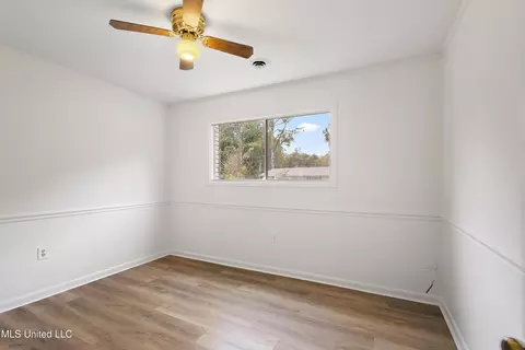 Bedroom - 5256 Parkway Dr, Jackson, MS 39211 photo 3 of 4