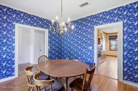 Dining - 135 Easthaven Dr, Brandon, MS 39042 photo 3 of 3
