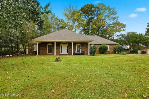 135 Easthaven Dr, Brandon, MS 39042