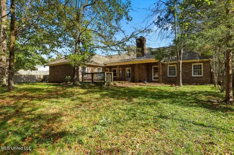 Exterior - 135 Easthaven Dr, Brandon, MS 39042 photo 5 of 6