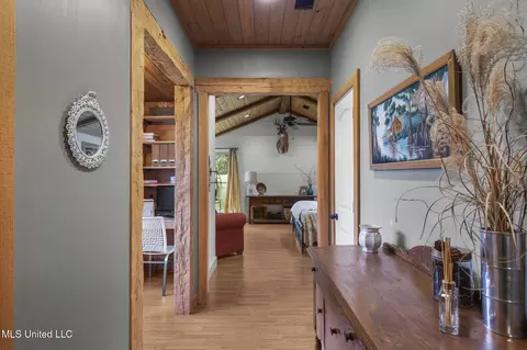 Entry Way - 781 Miggins Rd, Canton, MS 39046 photo 6 of 8