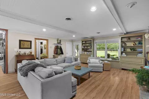 Living - 781 Miggins Rd, Canton, MS 39046 photo 4 of 4