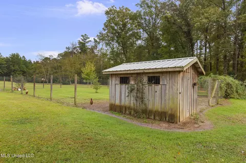 Exterior - 781 Miggins Rd, Canton, MS 39046 photo 24 of 33