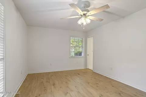 Bedroom - 445 Armour Dr, Jackson, MS 39211 photo 4 of 5