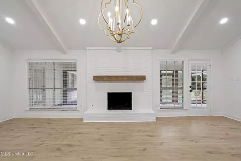 Living - 445 Armour Dr, Jackson, MS 39211 photo 5 of 5