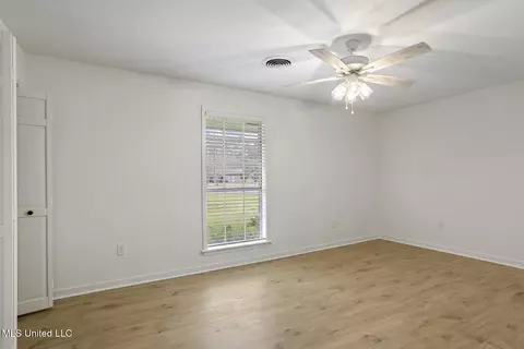 Bedroom - 445 Armour Dr, Jackson, MS 39211 photo 3 of 5