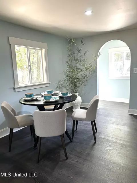 Dining - 4837 Diamond Ave, Moss Point, MS 39563 photo 1 of 1