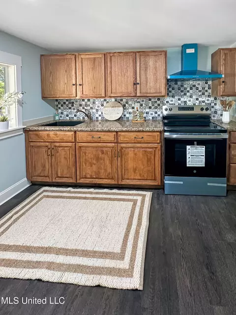 Kitchen - 4837 Diamond Ave, Moss Point, MS 39563 photo 1 of 1