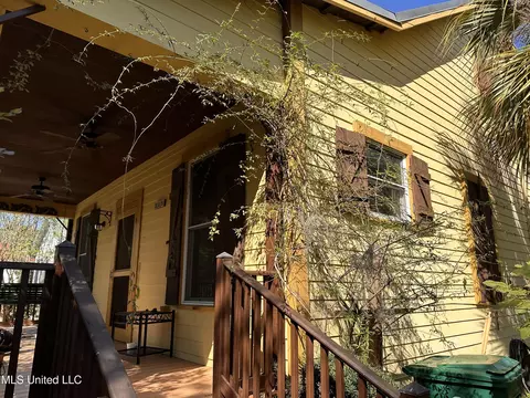 115 Citizen St, Bay Saint Louis, MS 39520