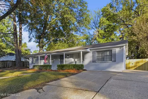 Exterior - 1068 Westway St, Jackson, MS 39212 photo 1 of 5
