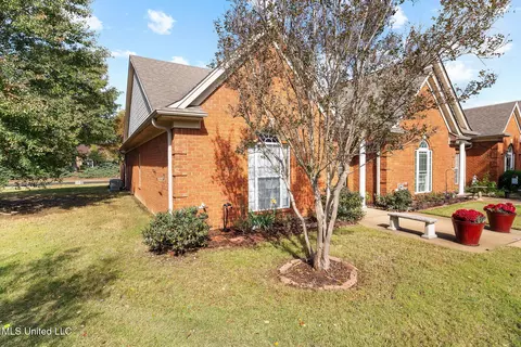 833 N Martin Cir, Hernando, MS 38632