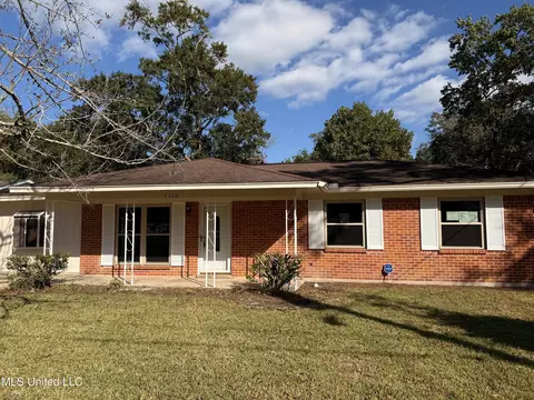 7112 Melon Dr, Biloxi, MS 39532