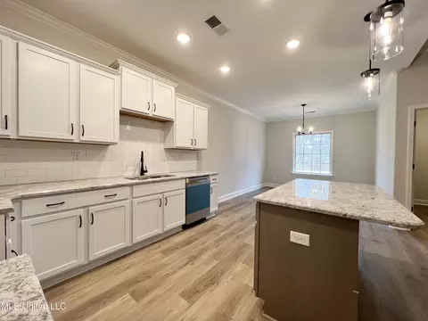 Kitchen - 2466 Scott Meadows Ln, Hernando, MS 38632 photo 1 of 2