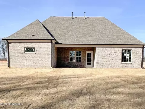 Exterior - 2466 Scott Meadows Ln, Hernando, MS 38632 photo 2 of 2