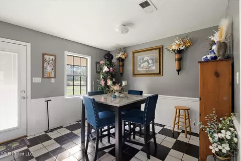Dining - 147 Wolverton Dr, Magee, MS 39111 photo 1 of 1
