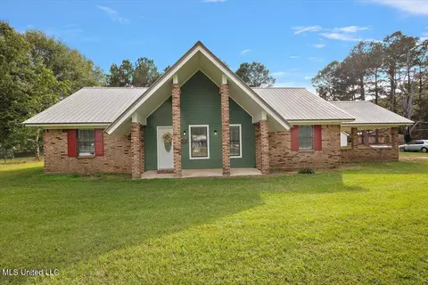 147 Wolverton Dr, Magee, MS 39111