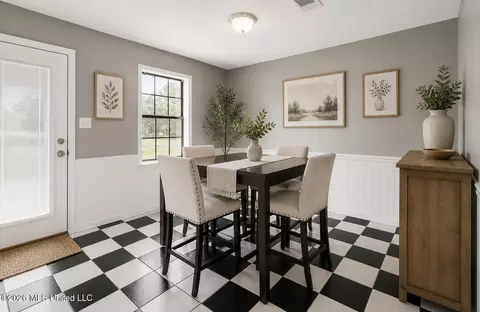 Dining - 147 Wolverton Dr, Magee, MS 39111 photo 1 of 1
