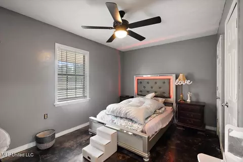 Bedroom - 147 Wolverton Dr, Magee, MS 39111 photo 3 of 4