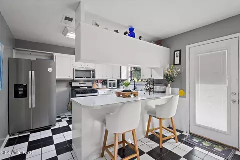 Kitchen - 147 Wolverton Dr, Magee, MS 39111 photo 1 of 3