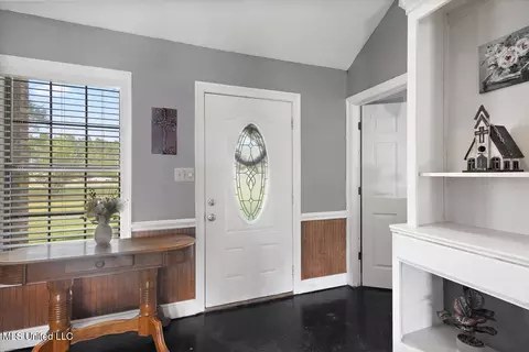 Entry Way - 147 Wolverton Dr, Magee, MS 39111 photo 1 of 1