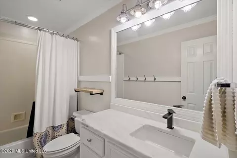 Bath - 600 Pinecrest Dr, Madison, MS 39110 photo 6 of 6