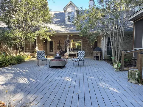 Exterior - 600 Pinecrest Dr, Madison, MS 39110 photo 6 of 10