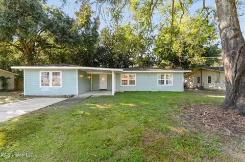 21 E Park St, Gulfport, MS 39507