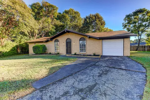 7274 Downing Cv, Horn Lake, MS 38637