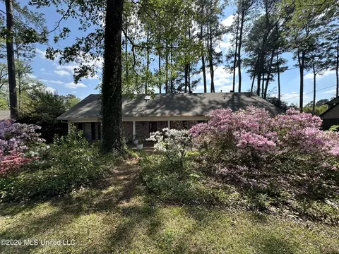 1423 NE Roxbury Pl, Jackson, MS 39211