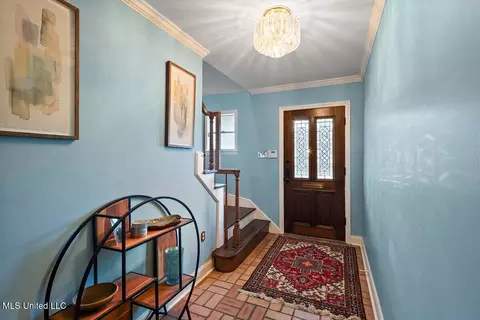 Entry Way - 1423 Roxbury Pl, Jackson, MS 39211 photo 1 of 2
